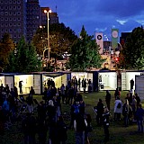 Containerdorf auf dem Vorplatz der Deichtorhallen / © Deichtorhallen